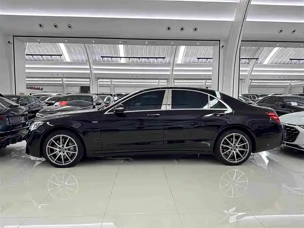 Mercedes-Benz S-Class 2020