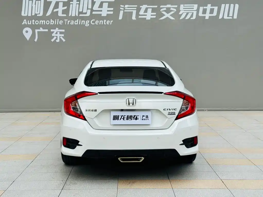Honda Civic 2019 — фото 5