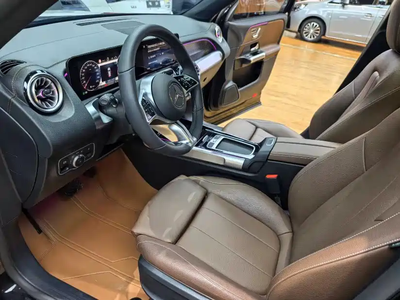 Mercedes-Benz GLB 2025