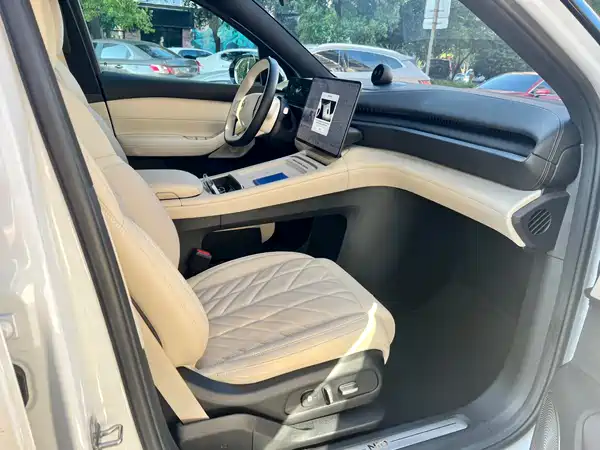 NIO ES6 2025