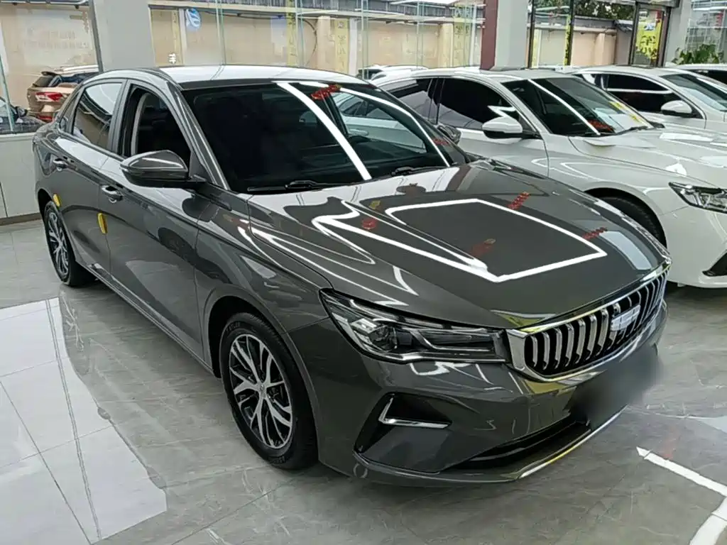 Geely Emgrand 2025