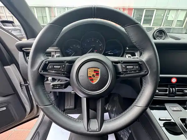 Porsche Macan 2023