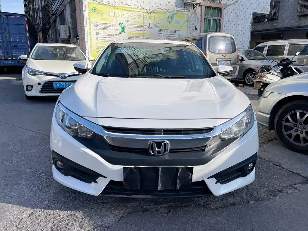 Honda Civic 2018 — фото 1
