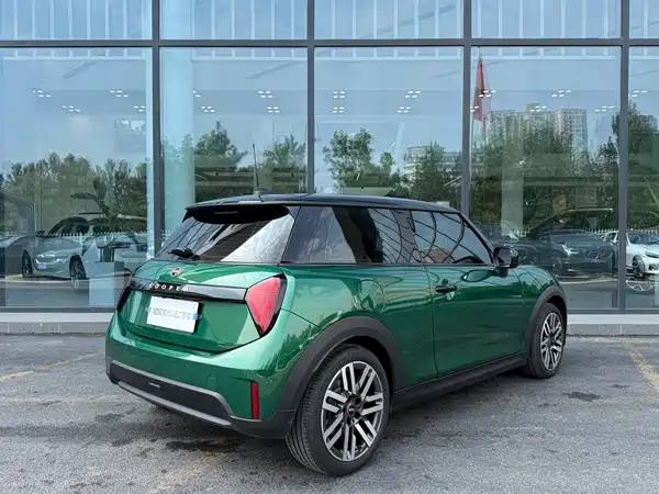 MINI MINI 2026