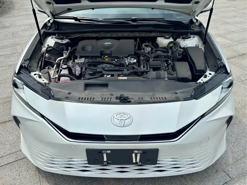 Toyota Camry 2024 — фото 19