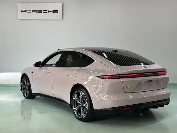 NIO ET5 2025