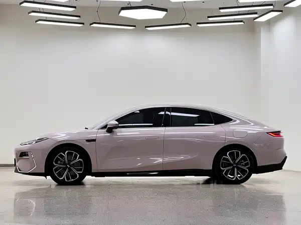 Geely Galaxy E8 2025