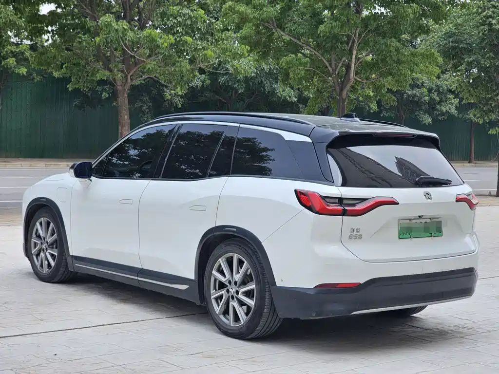 NIO ES8 2018