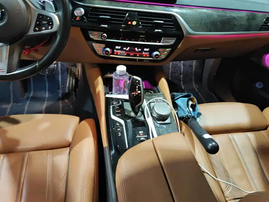 BMW 6 Series GT 2021 — фото 16