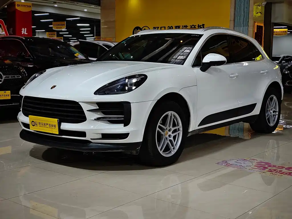 Porsche Macan 2019 — фото 1