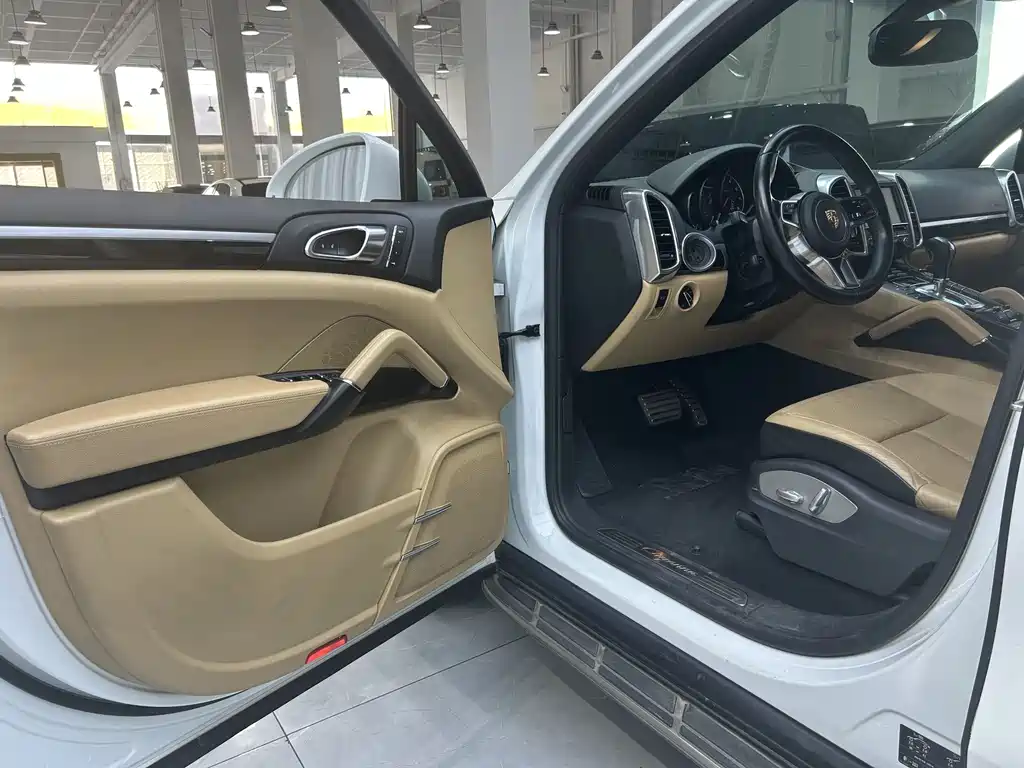 Porsche Cayenne 2015