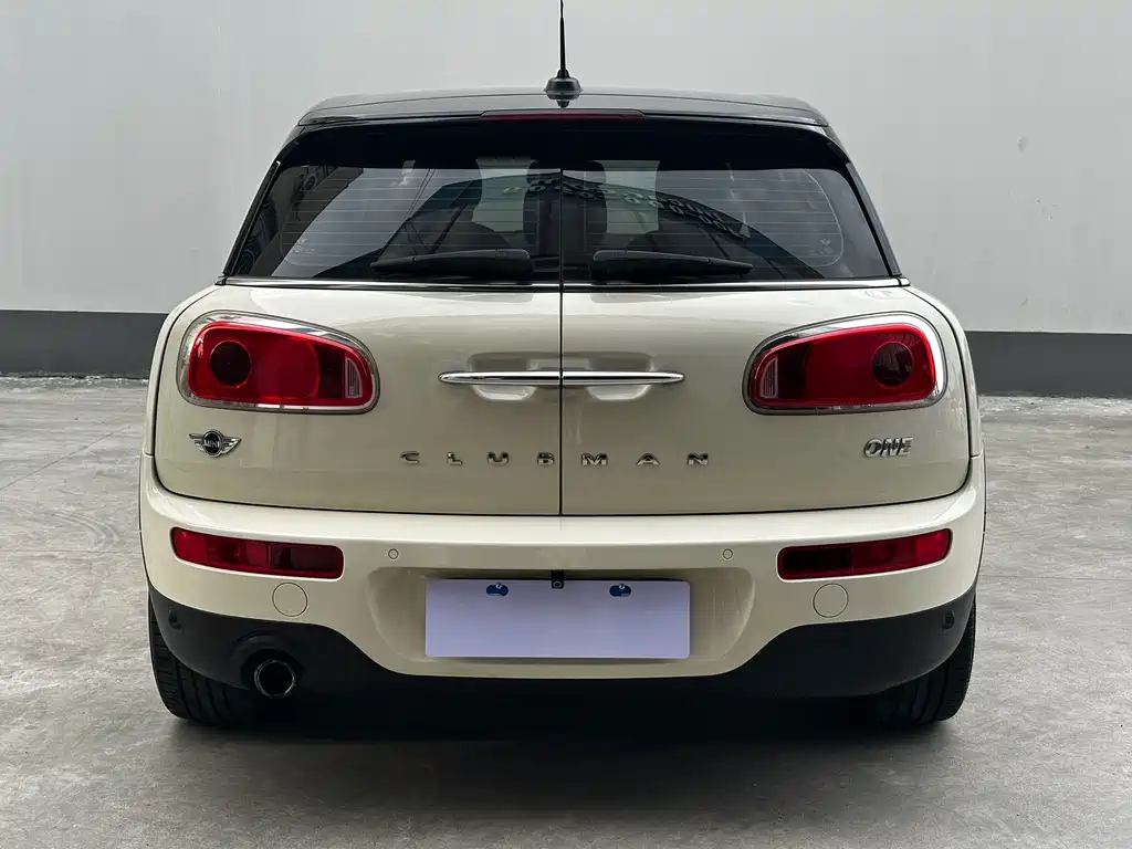 MINI Clubman 2016 — фото 12