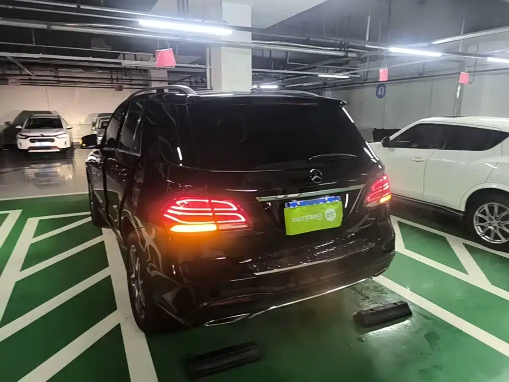Mercedes-Benz GLE 2016