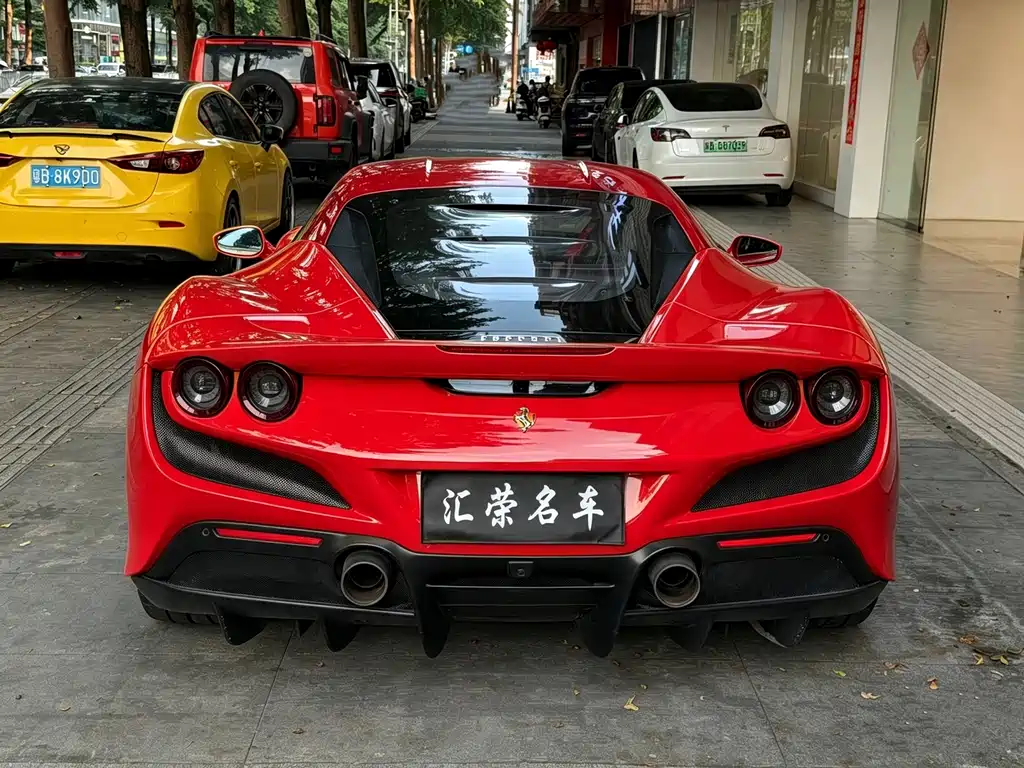 Ferrari F8 2021 — фото 10