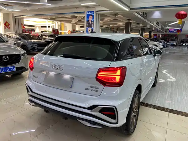 Audi Q2L 2022