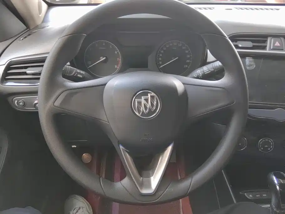 Buick Excelle 2018 — фото 15