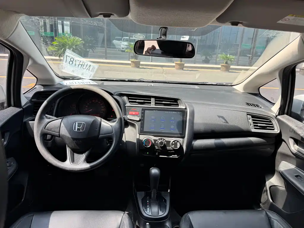 Honda Fit 2016 — фото 8