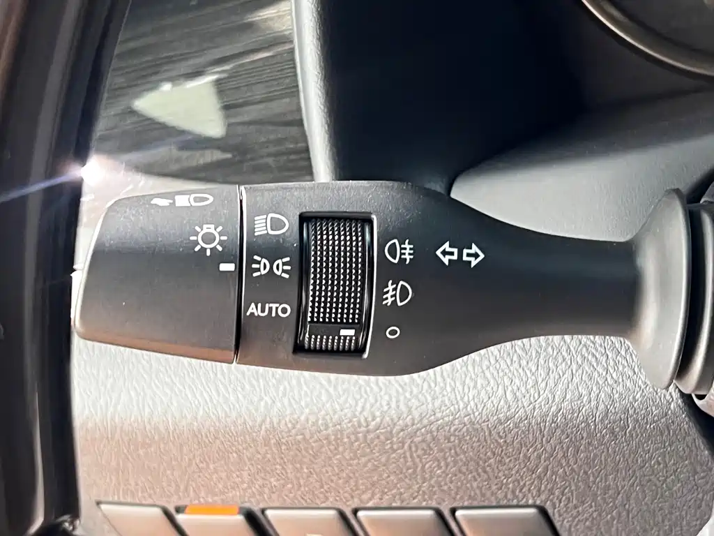 Lexus LM 2022 — фото 20
