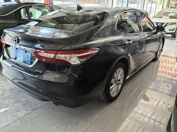 Toyota Camry 2021