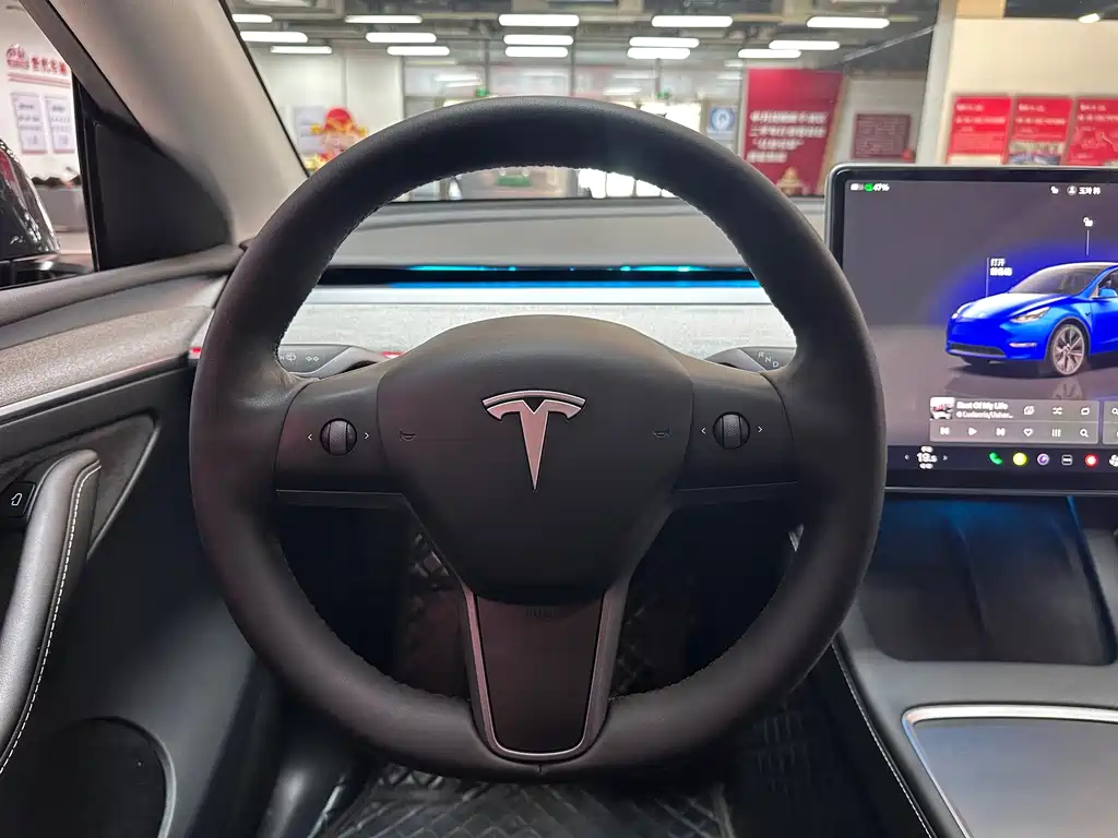 Tesla Model Y 2024 — фото 17