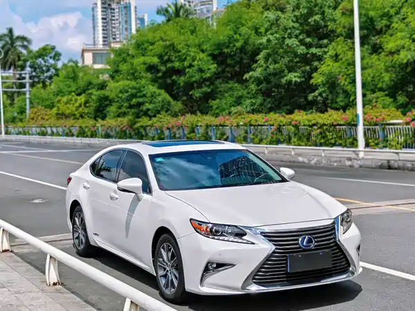 Lexus ES 2017