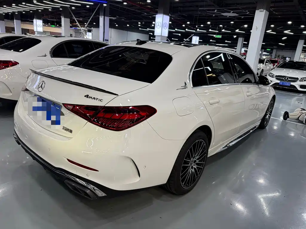 Mercedes-Benz C-Class 2024 — фото 17