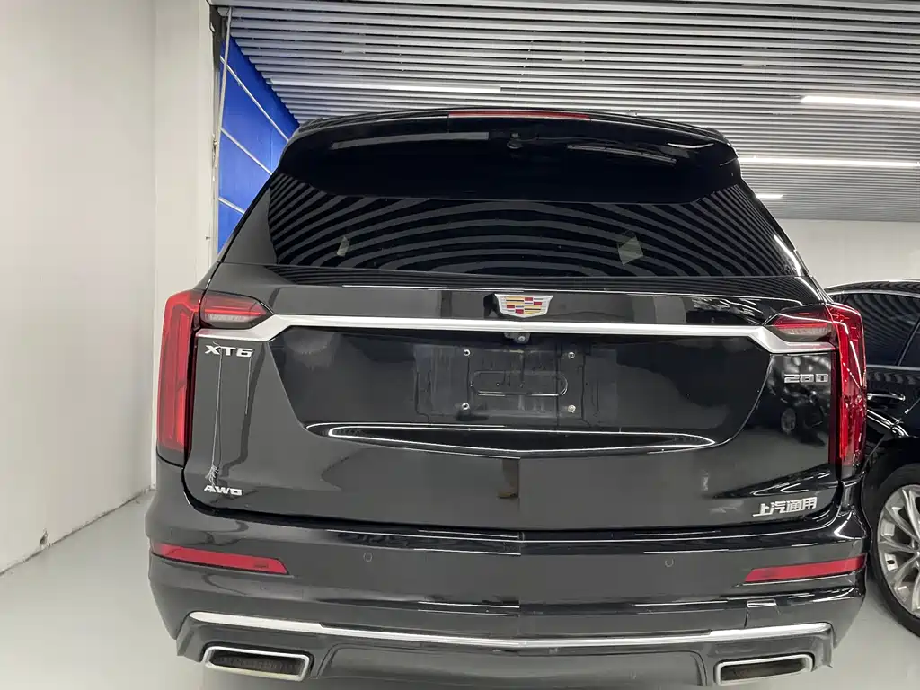 Cadillac XT6 2021 — фото 11