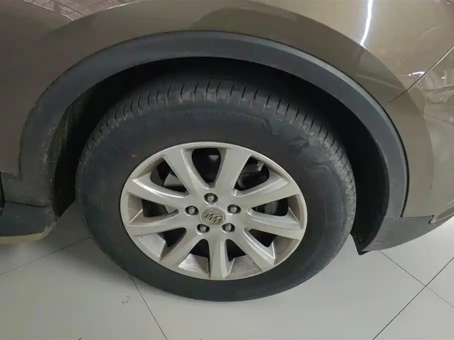 Buick Envision Plus 2019
