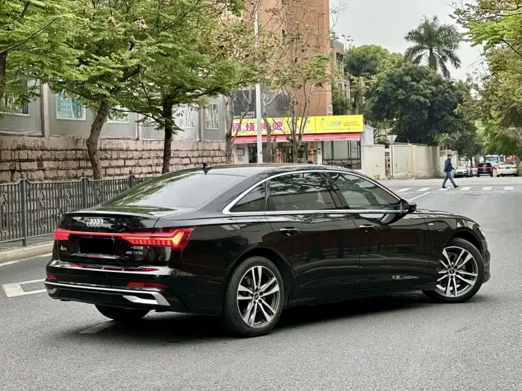 Audi A6L 2023