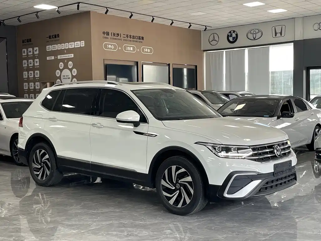 Volkswagen Tiguan L 2022
