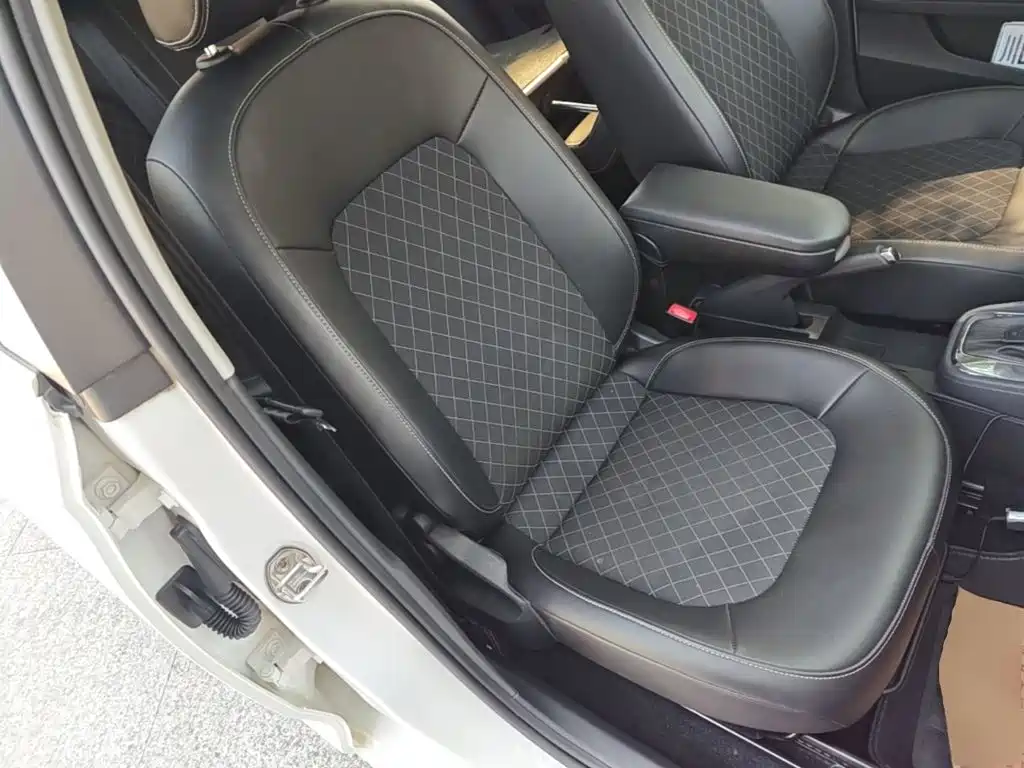 Skoda Rapid Spaceback 2019 — фото 25