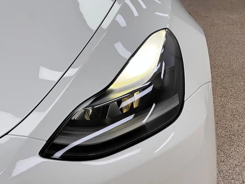 Tesla Model Y 2022 — фото 9