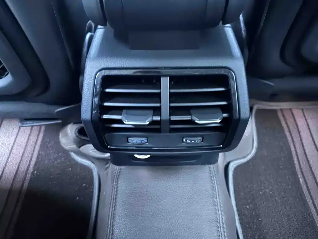 Audi Q3 2023 — фото 16