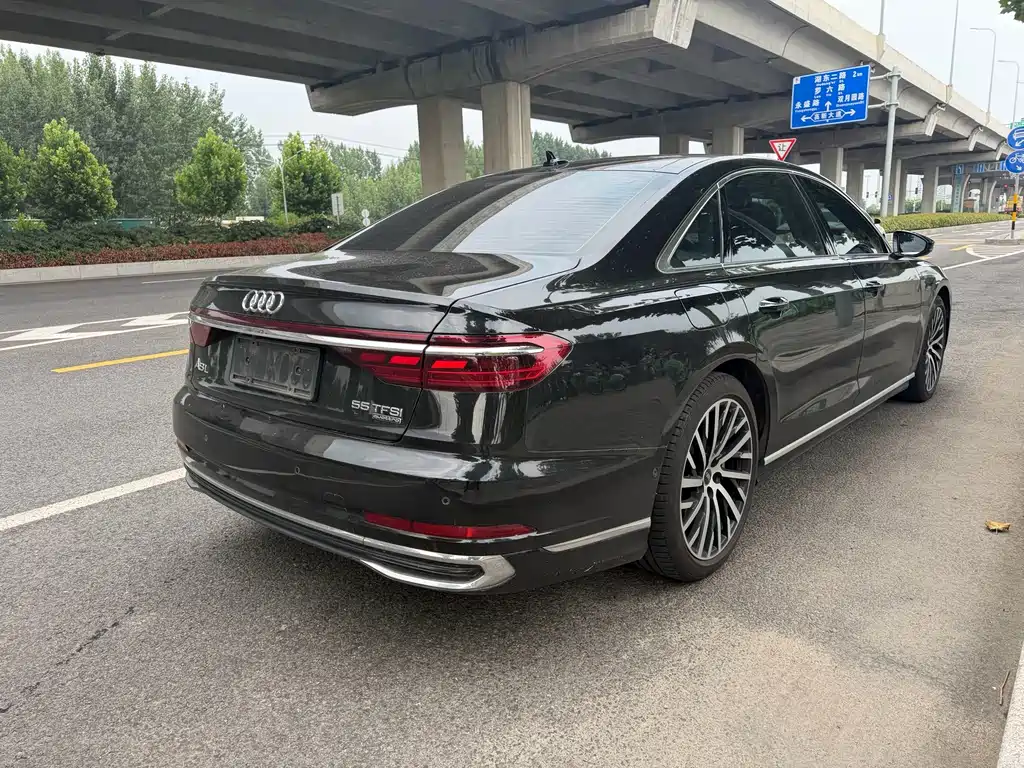 Audi A8 2023