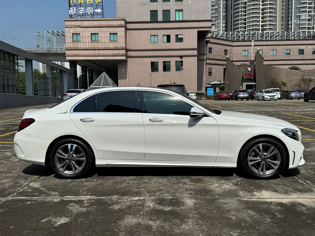 Mercedes-Benz C-Class 2021 — фото 30