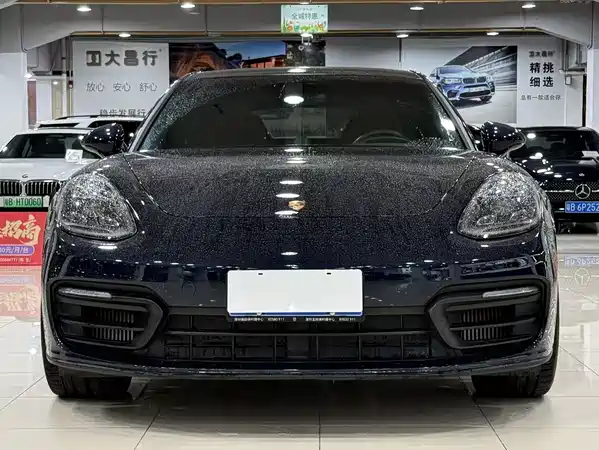 Porsche Panamera 2022
