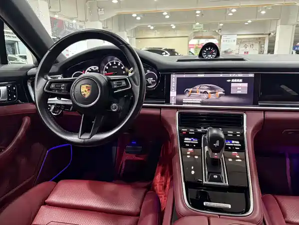 Porsche Panamera 2022