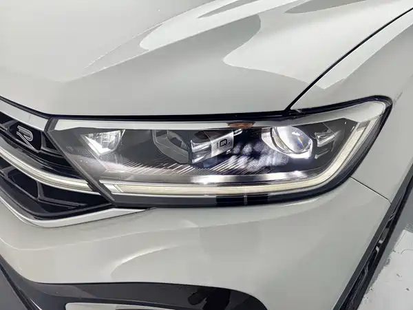 Volkswagen T-Roc 2024
