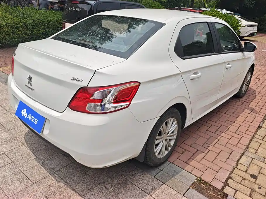 Peugeot 301 2016