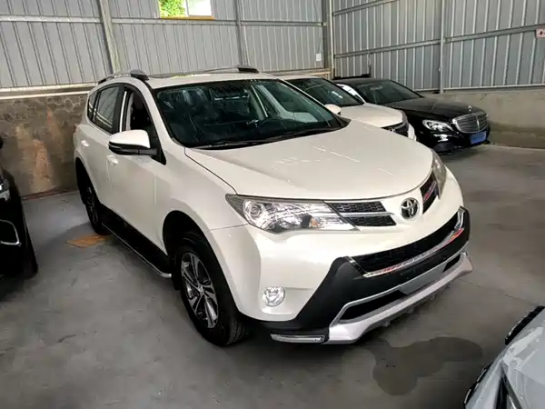 Toyota RAV4 2015