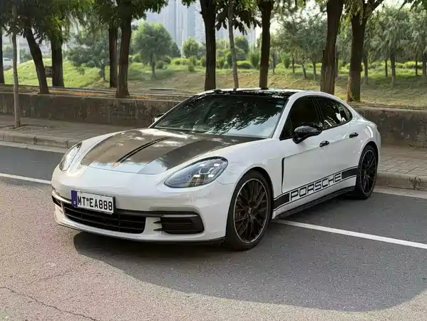 Porsche Panamera 2018