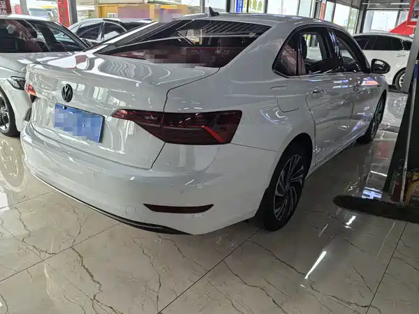 Volkswagen Sagitar 2021