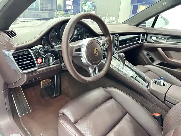 Porsche Panamera 2016