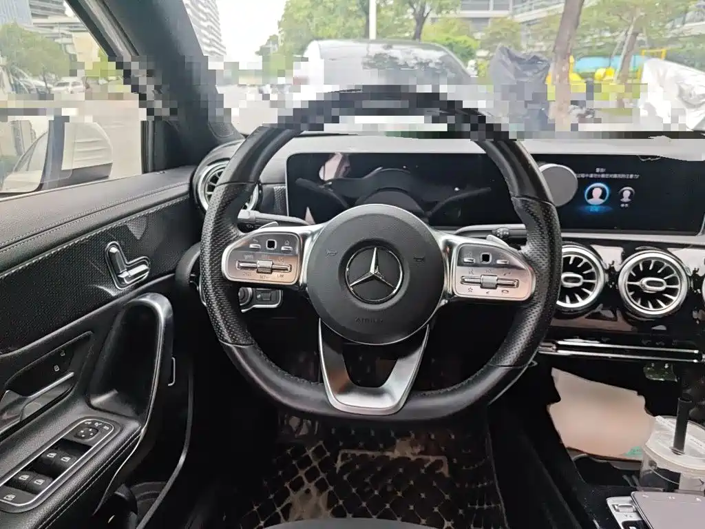 Mercedes-Benz A-Class 2019 — фото 11