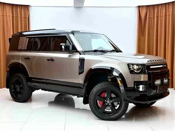 Land Rover Defender 2022