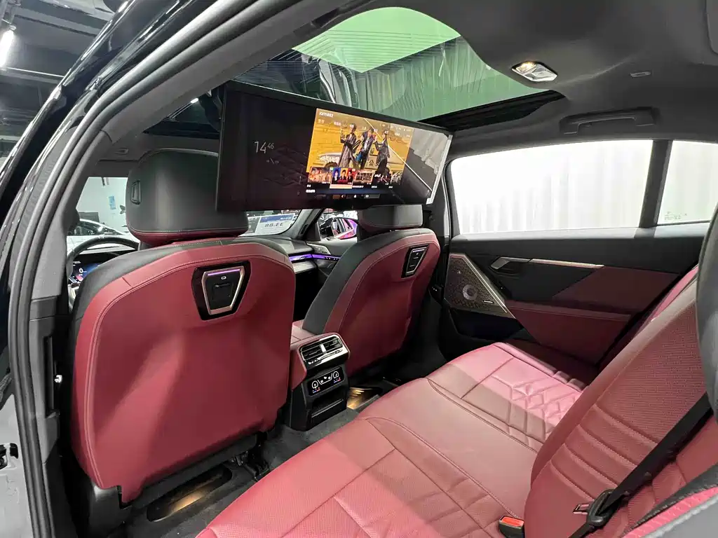 BMW 5 Series 2025