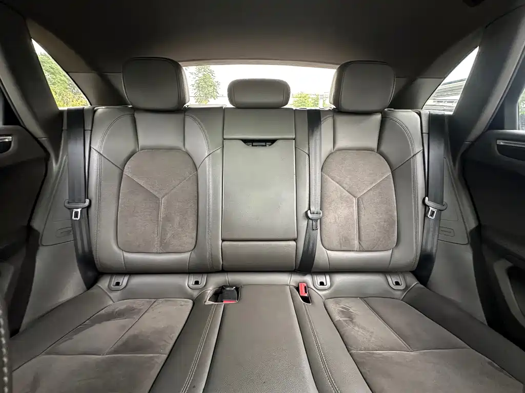 Porsche Macan 2017 — фото 18