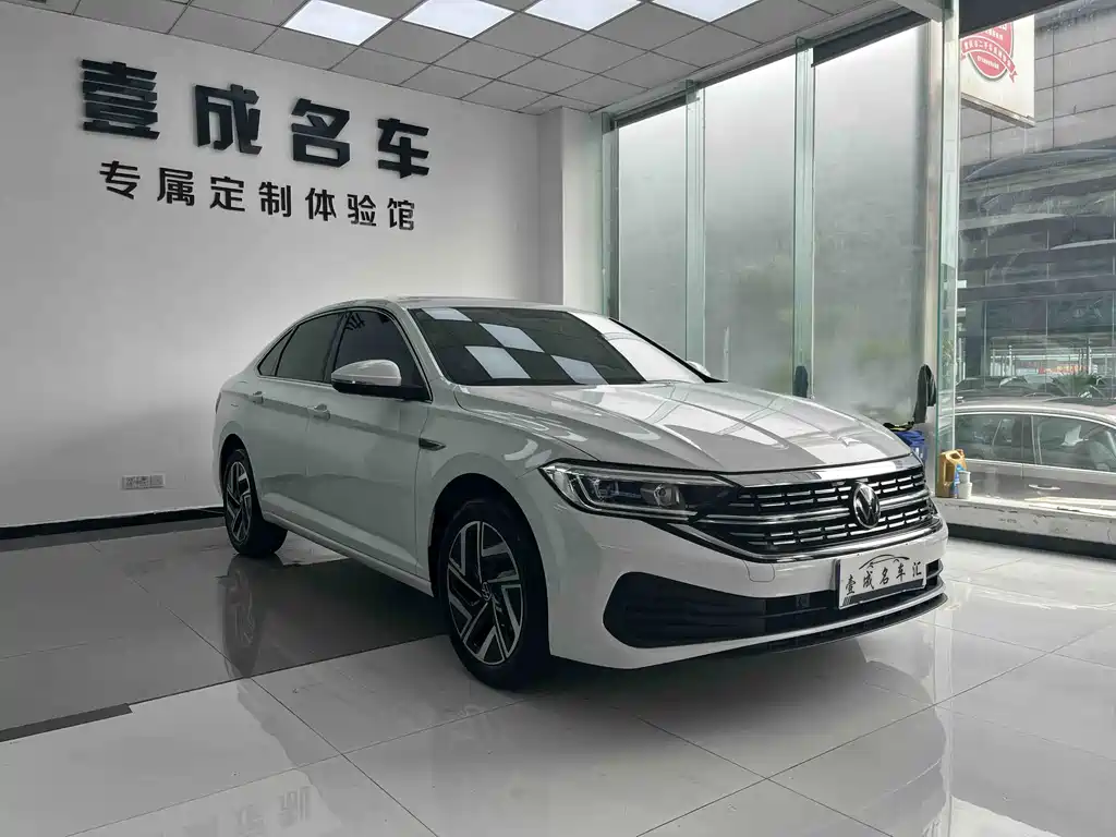 Volkswagen Sagitar 2025