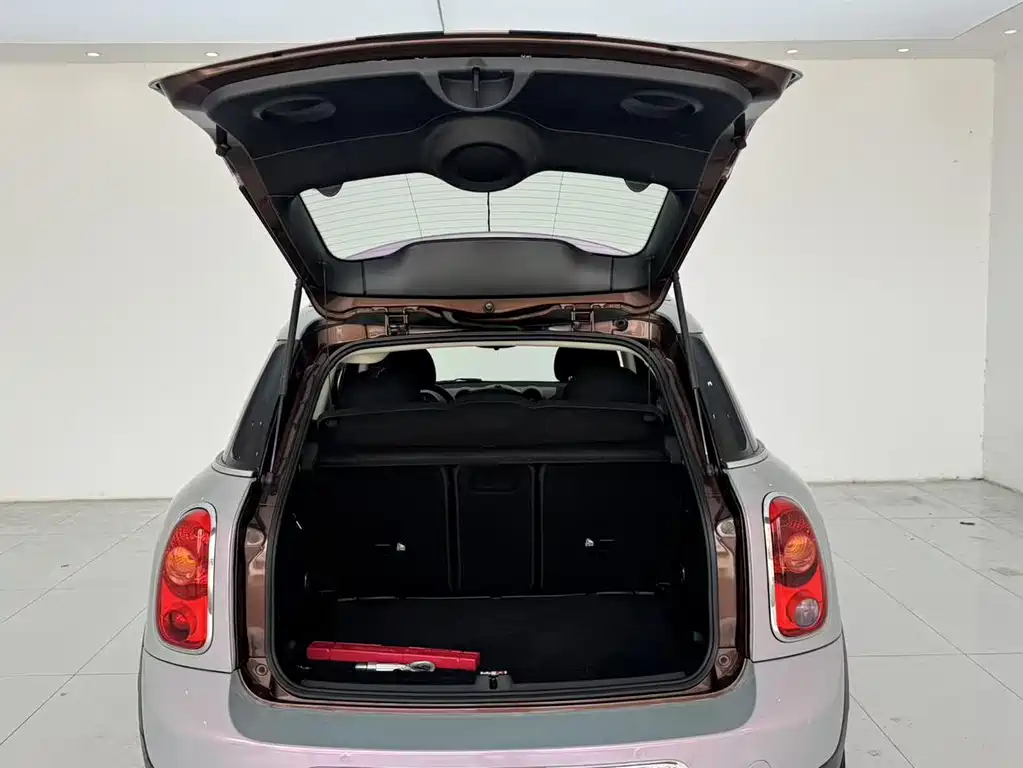 MINI Countryman 2016 — фото 18