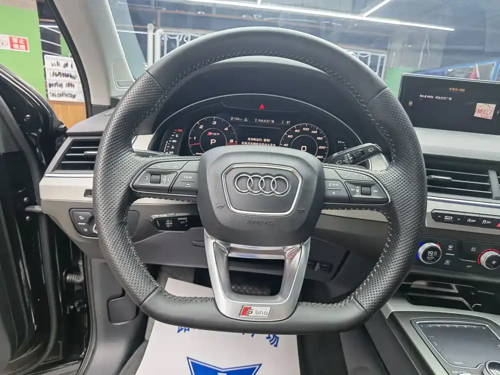 Audi Q7 2017 — фото 10